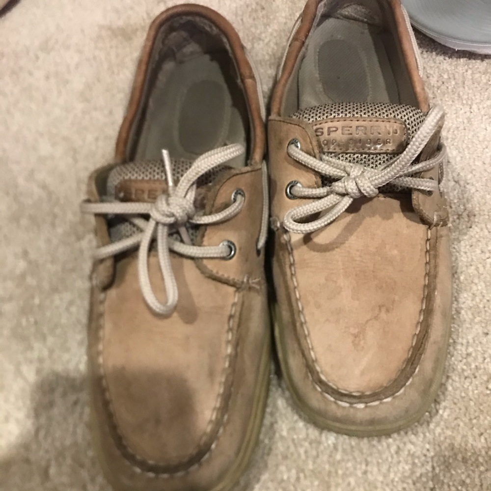 tan sperry top sider